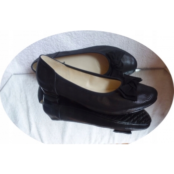 -30% Skórzane czółenko czarne teg H OBCAS NR 40