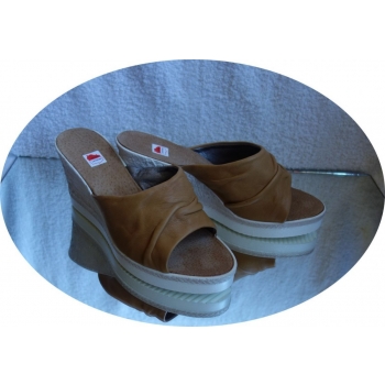 SKORZANE KLAPKI SZERSZE teg H brąz 39