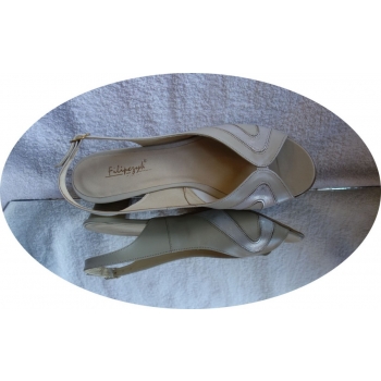 SKÓRZANE sandały beżowe TĘGOŚĆ H HALUKSY 37