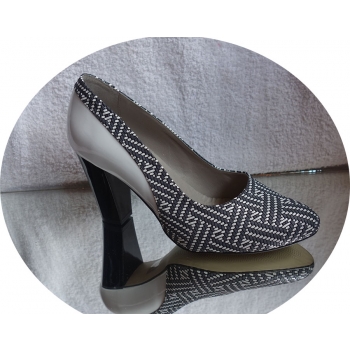 SKÓRZANE czółenko TĘGOŚĆ H pepitko biały obcas 40