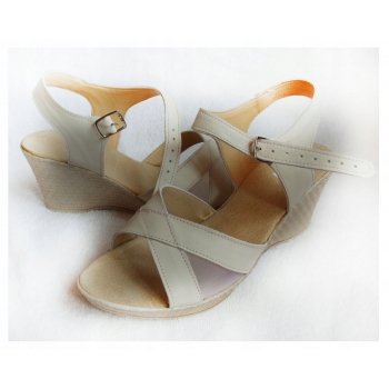 SKÓRZANE sandały beż tęgośc G i H 38