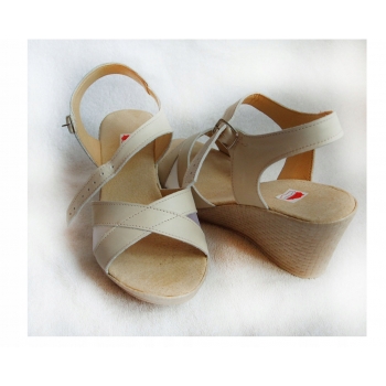 SKÓRZANE sandały beż tęgośc G i H 38