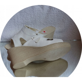 SKÓRZANE klapki tęgość 2 x H białe SZEROKIE 37