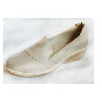 POLSKIE mokasyny TĘGOŚĆ H XXX koturn beżowe 38