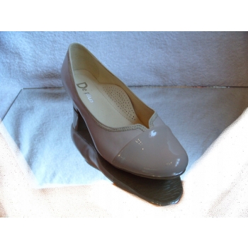 SKÓRZANE czółenko bezowe TĘGOŚĆ H HALUKSY 44