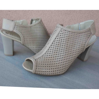 Eleganckie sandałki damskie beige FASHION