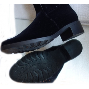 Eleganckie Kozaki Zamszowe na Wysoką Cholewkę