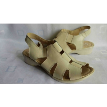 SKÓRZANE sandały damskie GUMY szersze 41