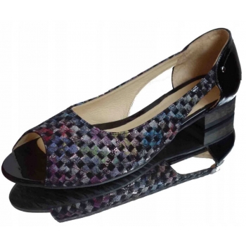 Ekskluzywne skórzane sandałki szerokie, czarne (H45)