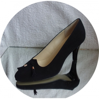 Eleganckie Czółenka ze Skóry Zamszowej - Nr 44