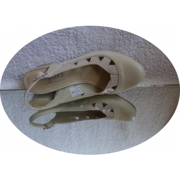 Eleganckie skórzane sandałki płaskie BEŻ 36