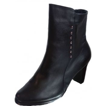 CZARNE SKÓRZANE BOTKI 9 CM OBCAS 45