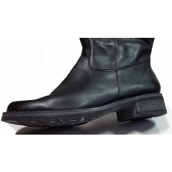 Eleganckie Skórzane Kozaki z Szeroką Cholewką - 39