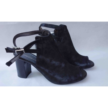 Eleganckie Czarne Skórzane Sandały 7,5cm - Rozmiar 37