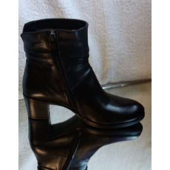 Eleganckie Botki Skórzane Czarne 5.5cm obcas