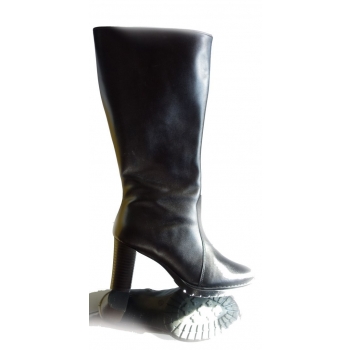 Eleganckie Kozaki Skórzane z Szeroką Cholewką -37cm