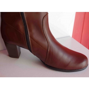 Kozaki ze skóry - szeroka cholewka - 46 cm - 41