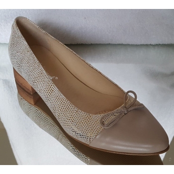 Eleganckie Baletki Skórzane 39cm