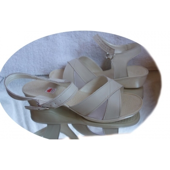 Eleganckie Skórzane Sandały Babki - Ecru (Rozmiar 37, Tęgość G)