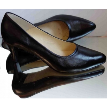 Skórzane czółenko damskie na szeroką stopę - czarne 39