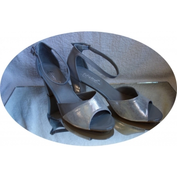 Eleganckie srebrne sandały skórzane - ROZMIAR 40