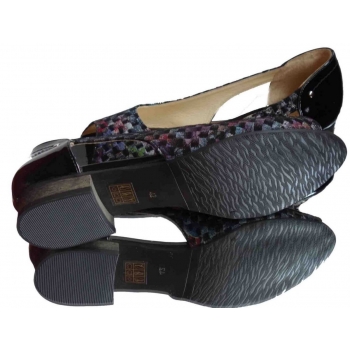 Eleganckie skórzane sandałki czarne - r.42