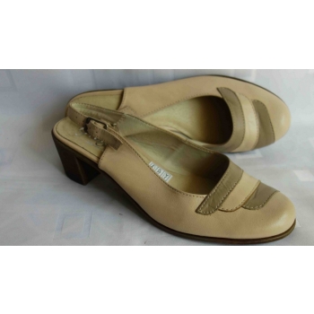 Eleganckie skórzane sandały -50%