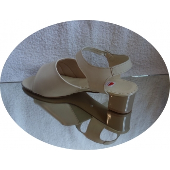 Eleganckie Sandały Skórzane TĘGOŚĆ H - 41 cm