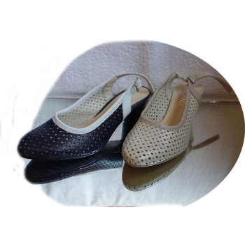 Modne skórzane sandałki OBCAS granat 36