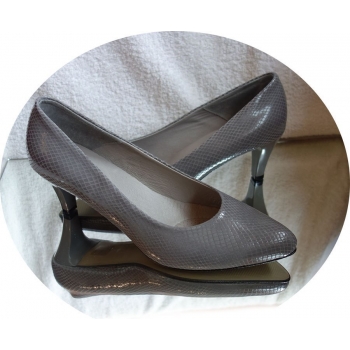 Eleganckie czółenko skórzane 35 szary obcas 7cm