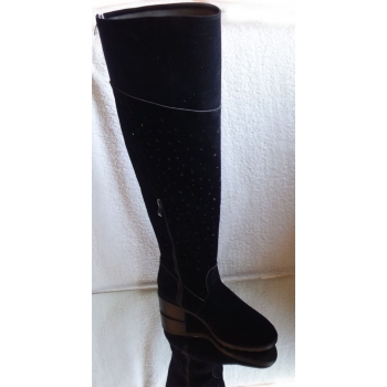 Eleganckie Kozaki Zamszowe na Wysokim Obcasie