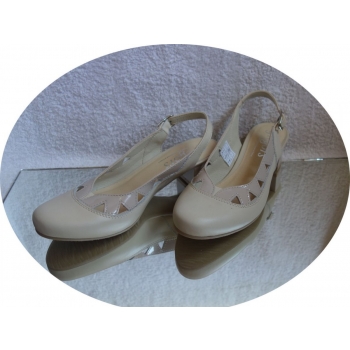 Eleganckie skórzane sandałki płaskie BEŻ 36