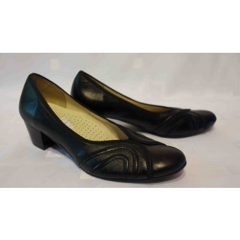 Eleganckie Czółenko Skórzane - 37