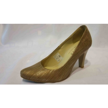 Eleganckie czółenko skórzane w kolorze pastelowy beż - 36