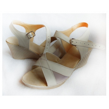 Wygodne Skórzane Sandały Beż G-H 36