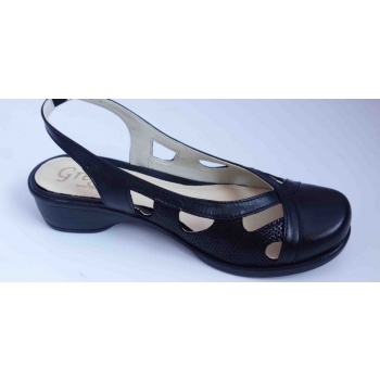 Eleganckie Skórzane Sandały na Sprzączkę - Czarny - Rozmiar 37