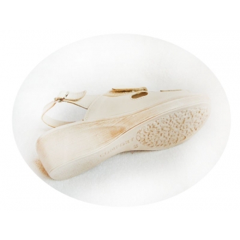 Eleganckie Sandały Skórzane na Szeroką Stopę