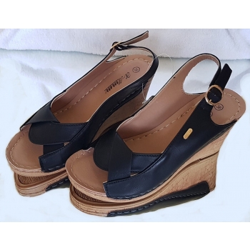 Czarne Sandały Koturn 8 cm Nr. 40