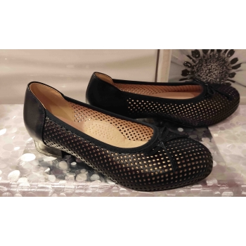 Eleganckie granatowe baleriny skórzane 41H