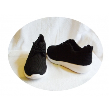 Adidasy Przewiewne Czarne 42 - Wygodne i Eleganckie
