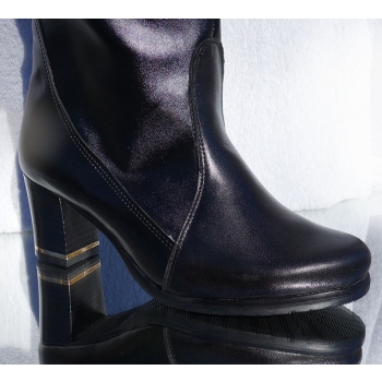 Stronie Kozaki Wyrażające Styl