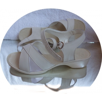 Eleganckie Skórzane Sandały Babki - Ecru (Rozmiar 37, Tęgość G)
