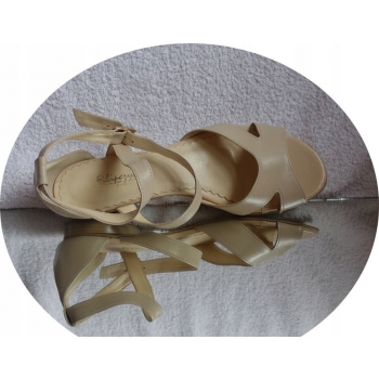 Eleganckie Beżowe Sandały Skórzane, Rozmiar 42