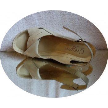 KOTURNA sandał skórzany beż G 40