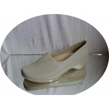 Modne mokasyny damskie beige 36