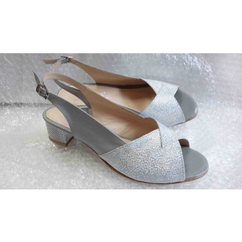 Eleganckie Skórzane Sandałki - Popiel Sz. 42