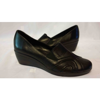 Eleganckie mokasyny koturn – skóra naturalna