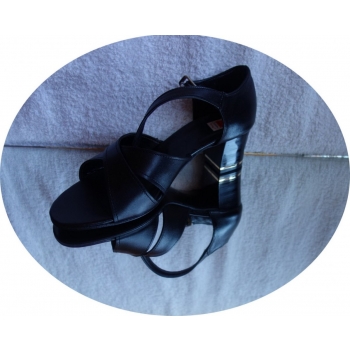 Sandały skórzane H37 bez palca, szerokie